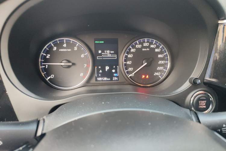 Used Mitsubishi Outlander 2019 2.0L Two-Wheel Drive Comfort Edition 5 Seats China V Standard Instrument Cluster