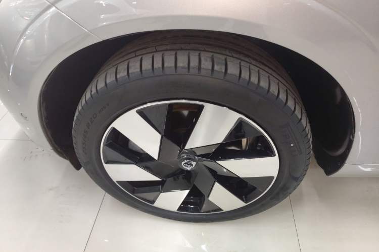 Used Volvo XC60 New Energy 2024 T8 Plug-in Hybrid Long-Range All-Wheel Drive Smart Luxury Edition