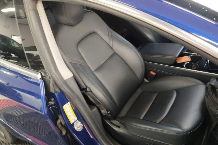 Used Tesla Model 3 2019 Long-Range Rear-Wheel-Drive Version
