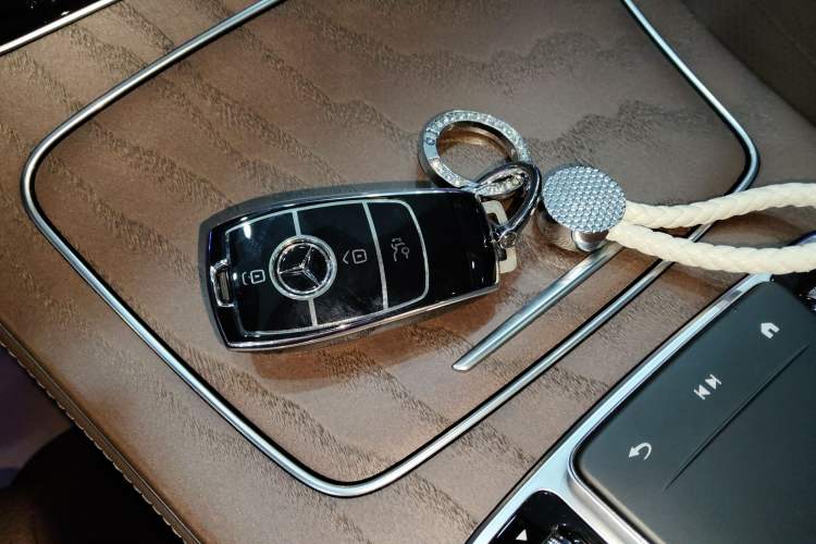 Used Mercedes-Benz E-Class 2022 Second Facelift E 300 L Luxury Edition
