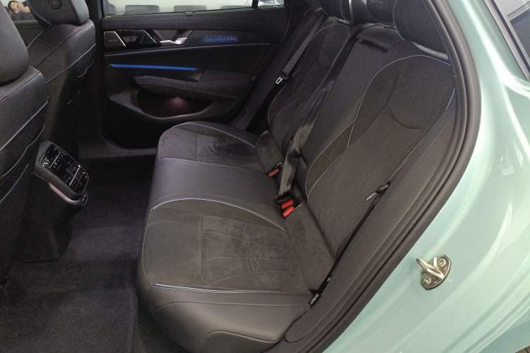 Used Volkswagen Passat 2025 Pro 380TSI Starry Dragon Luxury Edition
