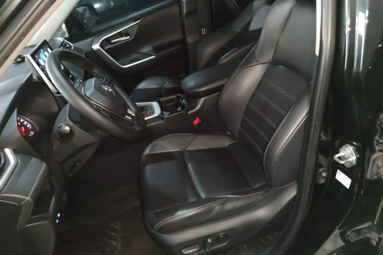 Used Toyota Wildlander 2021 2.0L CVT Two-Wheel Drive Luxury Edition
