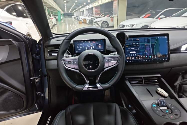 Used BYD Seal 06 New Energy 2025 DM-i Smart Drive 80KM Luxury Model
