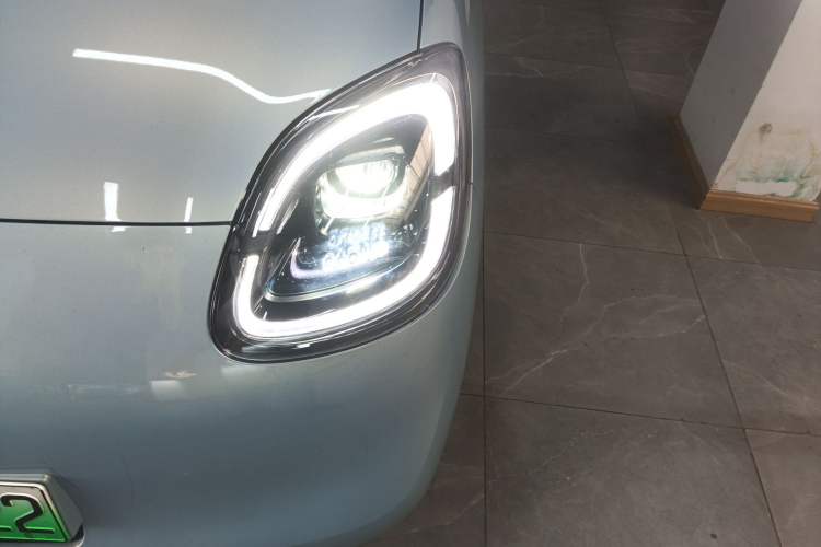 Used Wuling Hongguang MINIEV 2025 Four-Door Version Premium Edition Left Front Headlight