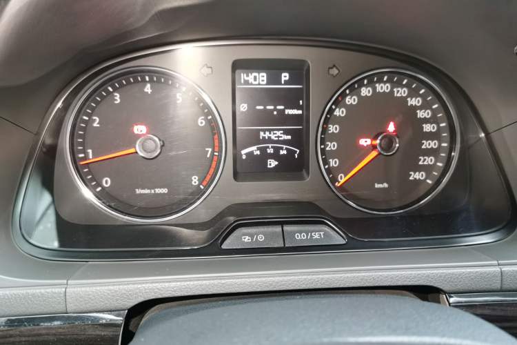 Used Volkswagen Gran Lavida 2013 1.6L Automatic Luxury Model
