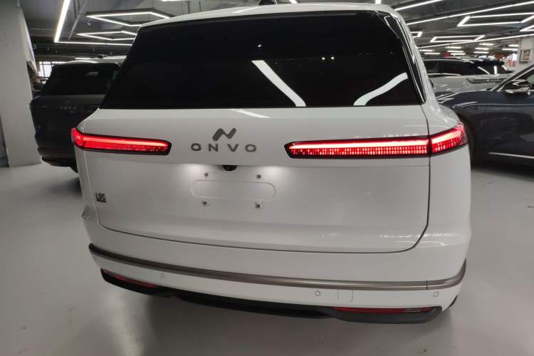 Used ONVO Luxeed L90 2025 Model—Ultra Six-Seater Version Rear