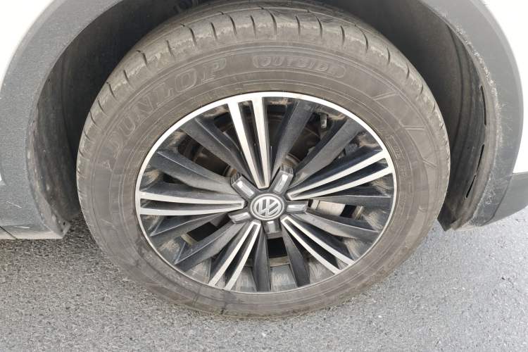 Used Volkswagen Tiguan L 2019 330TSI Automatic Two-Wheel Drive Panoramic Comfort Edition China VI Standard