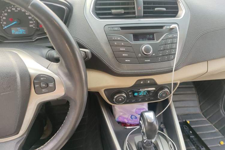 Used Ford Escort 2015 1.5L Automatic Fashion Model