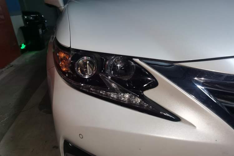 Used Lexus ES 2017 300h Mark Levinson Comfort Edition