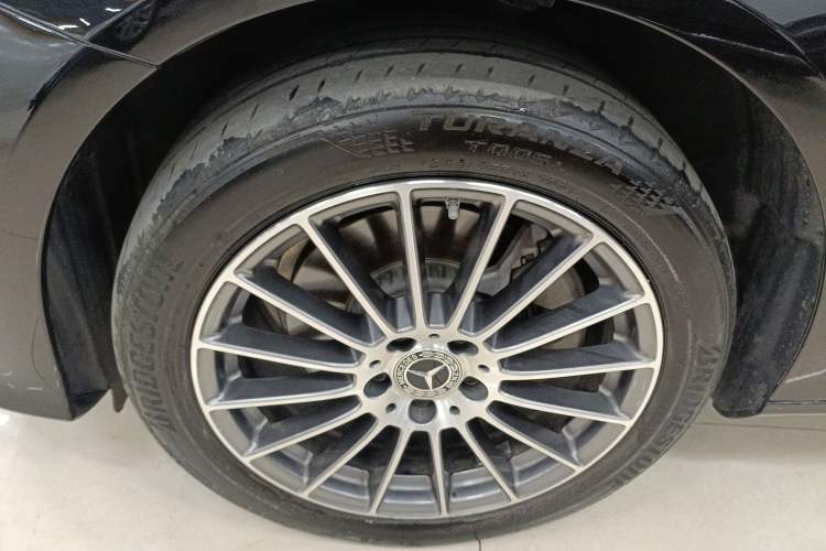 Used Mercedes-Benz E-Class 2022 Updated E 260 L Left Front Wheel Hub