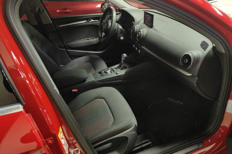 Used Audi A3 2019 Limousine 35 TFSI Ambition China V
