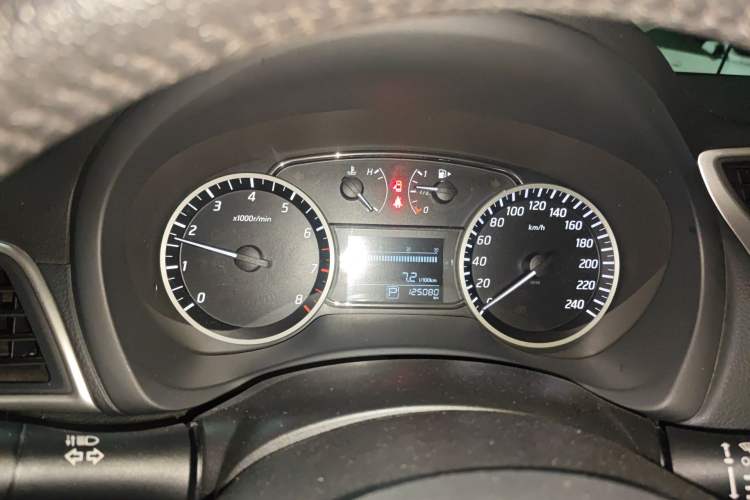 Used Nissan Sylphy 2019 1.6XV CVT Smart Connect Luxury Edition China V Standard Instrument Cluster