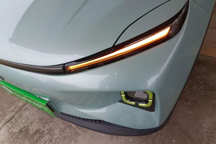 Used Geometry E Firefly 2022 401 km Linglong Tiger 4 Seats Left Front Headlight