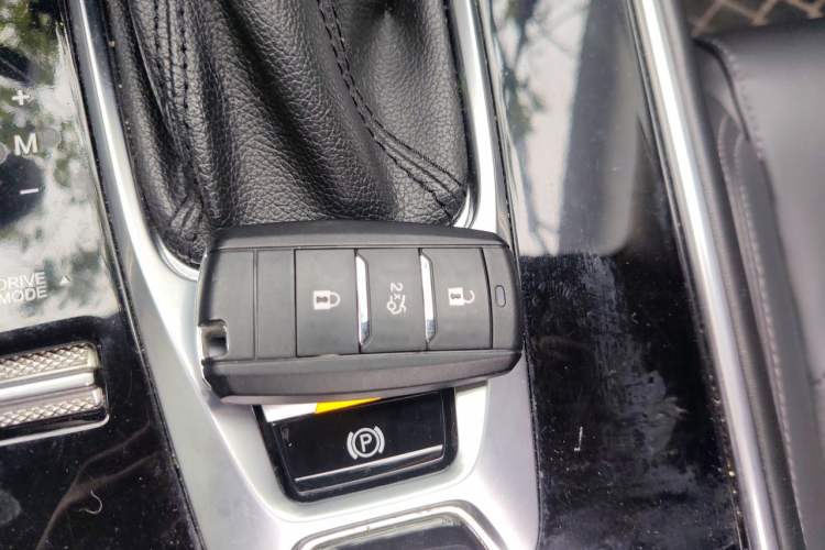 Used CHANGAN CS75 2020 280T DCT Luxury Version China VI Standard