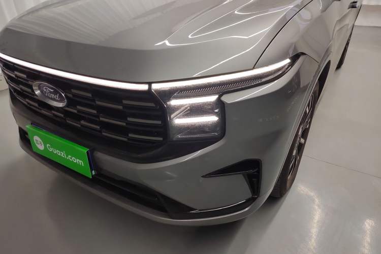 Used Ford Edge 2025 Ford Explorer L 2.0T EcoBoost E-Hybrid Four-Wheel-Drive 7-Seater Supreme Model
