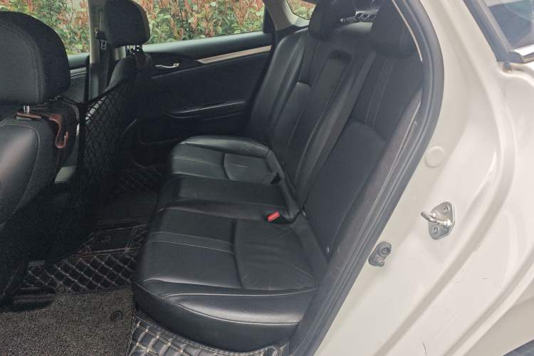 Used Honda Civic 2016 220TURBO CVT Prestige Edition
