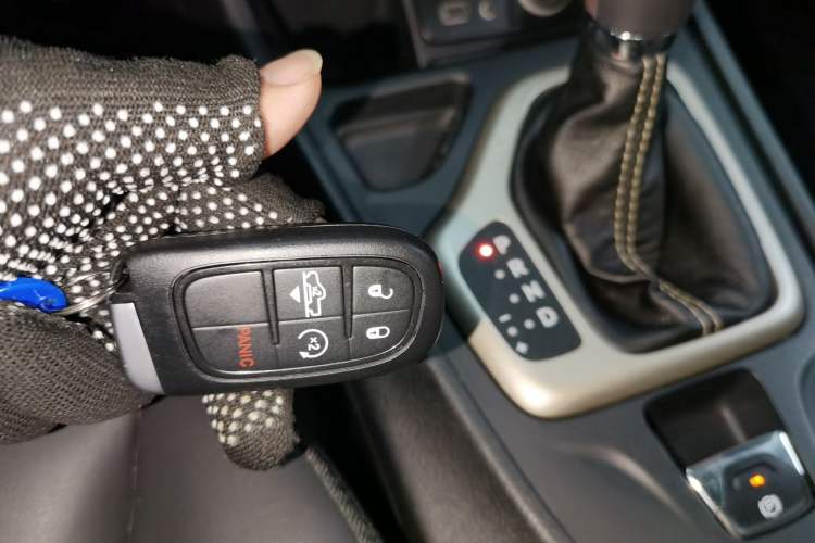 Used Jeep Cherokee 2016 2.4L Leading Smart Version