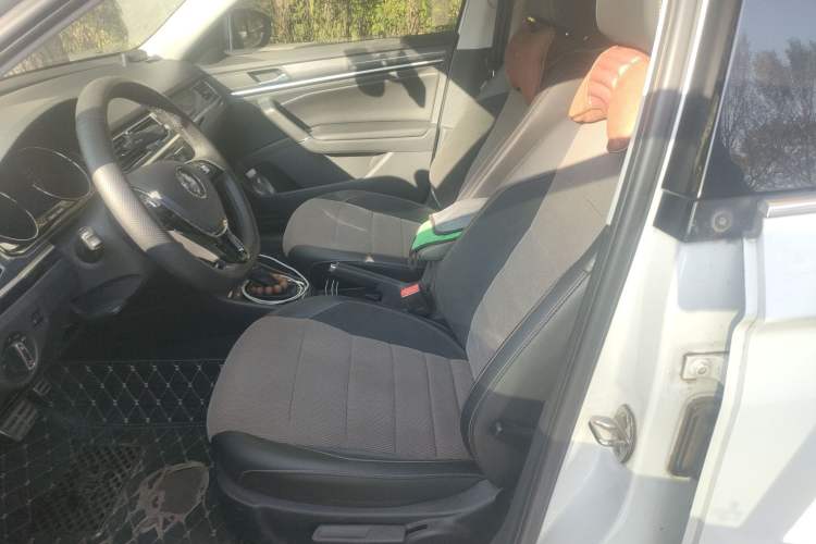 Used Volkswagen C-TREK 2017 1.6L Automatic Comfort Model
