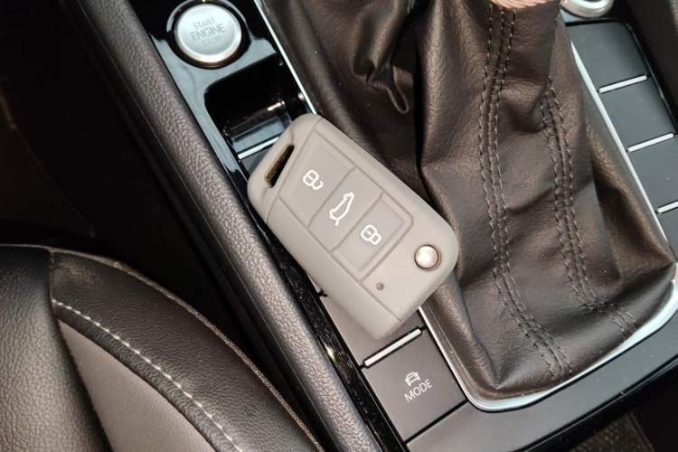 Used Volkswagen Sagitar 2019 280TSI DSG Comfort Version China VI Standard Interior 1