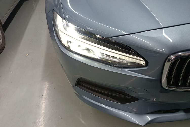 Used Volvo S90 2017 T4 Zhiyi Edition Right Front Headlight