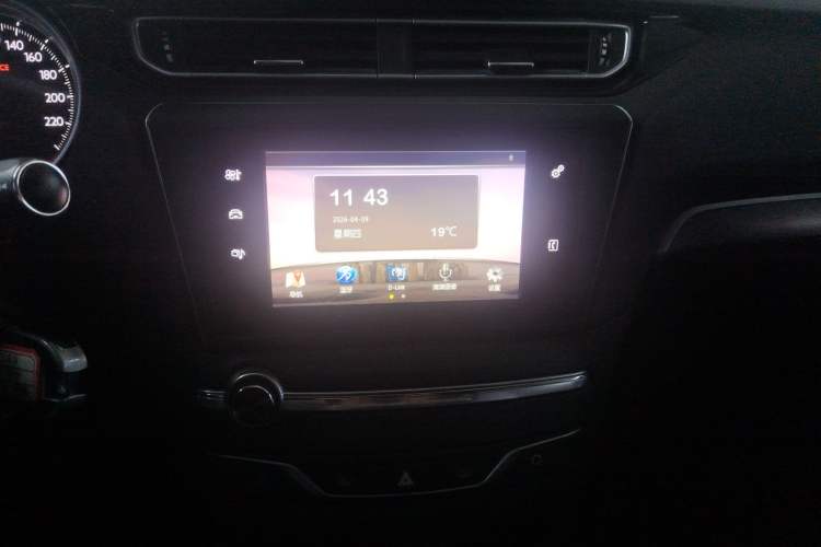 Used Peugeot 408 2014 1.8L Automatic Luxury Edition Audio And AC Panel