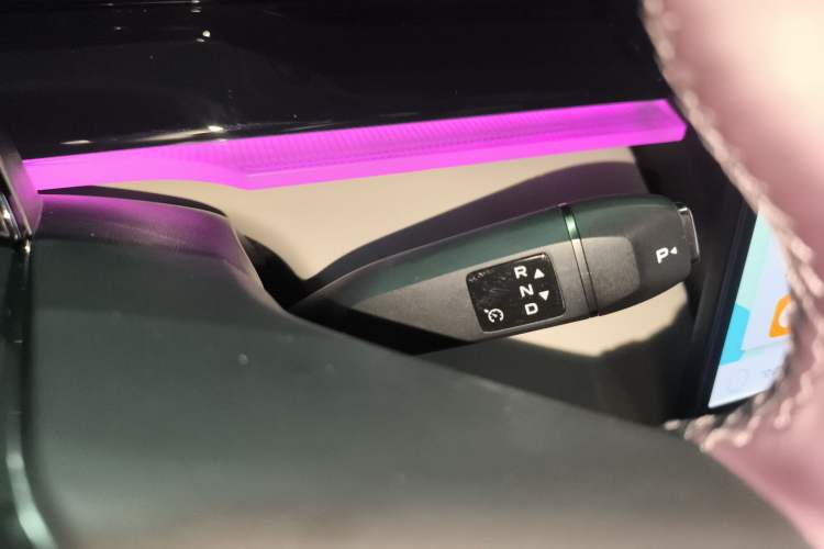 Used Mazda EZ-60 2025 Model Range-Extended 200 Max
