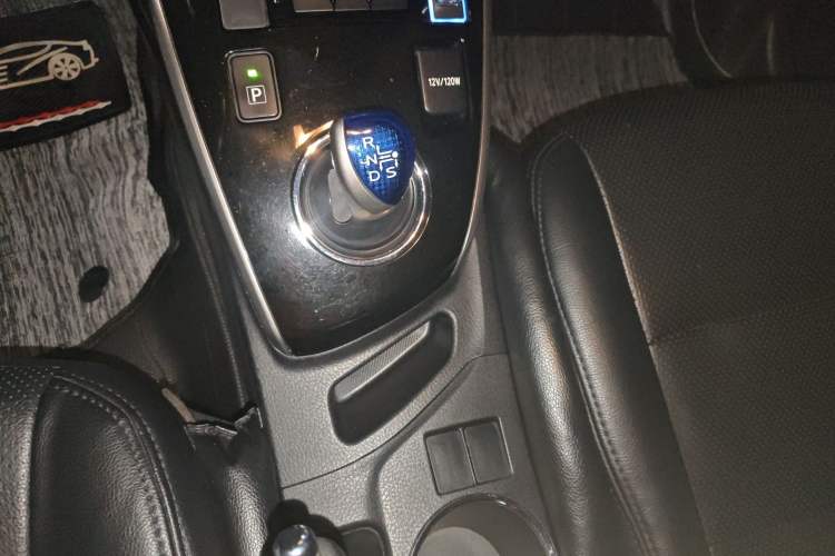 Used Toyota Corolla 2016 Dual-Engine 1.8L E-CVT Leading Edition
