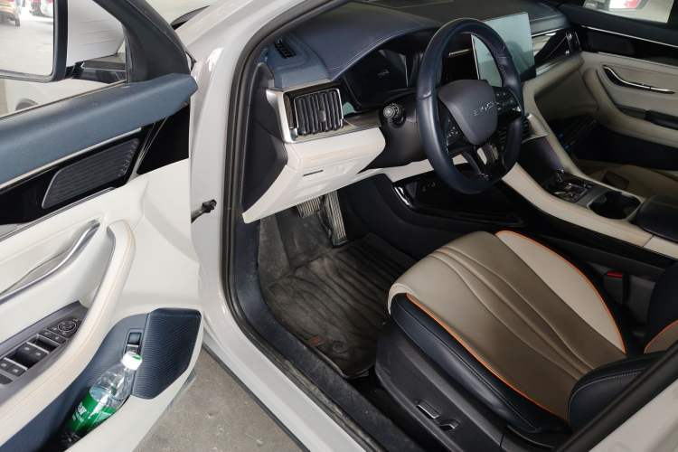 Used BYD Song PLUS New Energy 2024 HONOR Edition DM-i 71km Luxury Model