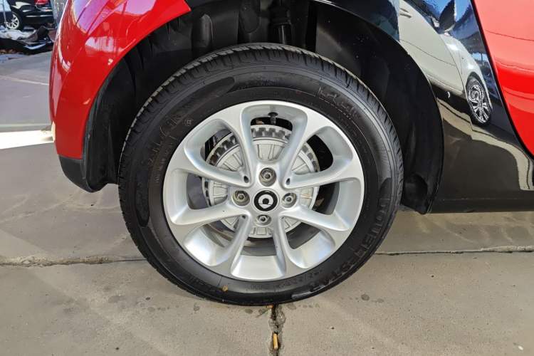 Used smart forfour 2018 1.0L 52 kW Dynamic Edition
