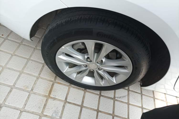 Used Buick Verano 2019 Sedan 20T Dual-Clutch Leading Model