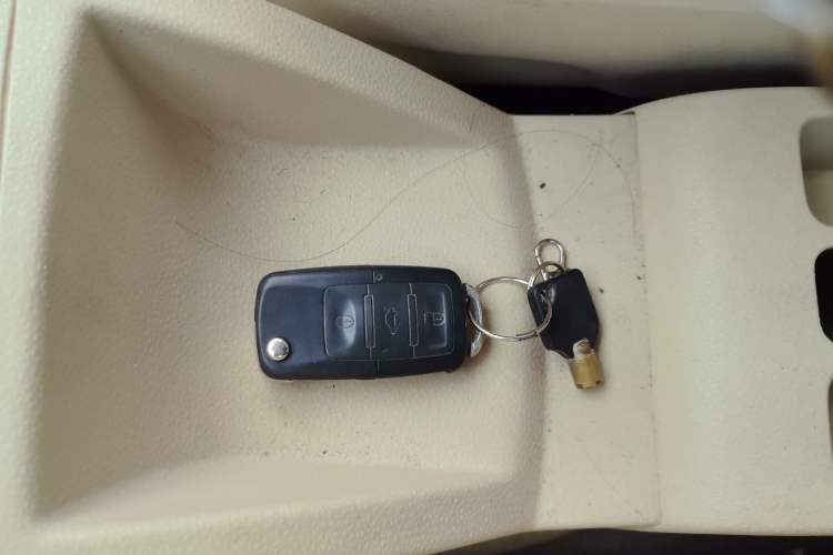 Used Volkswagen Polo 2009 Jingqu 1.6L Automatic Elegant Edition Vehicle Key