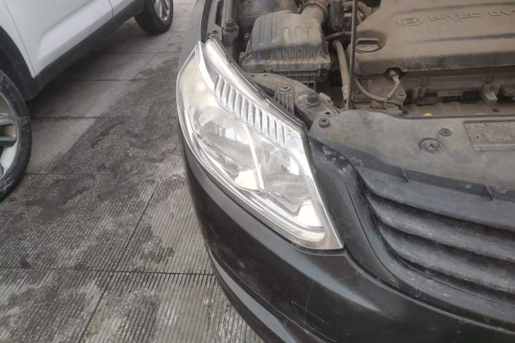 Used Baojun 630 2013 1.5L manual standard version