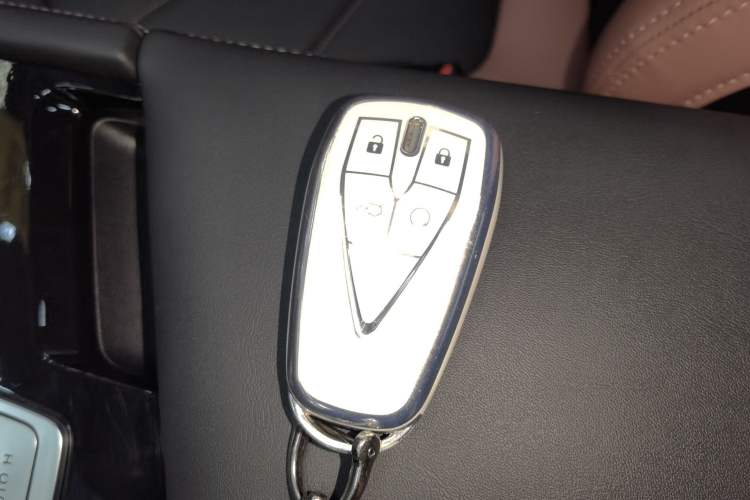 Used CHANGAN Eado 2024 PLUS Blue Whale NE 1.4T GDI DCT High-Energy Edition Vehicle Key