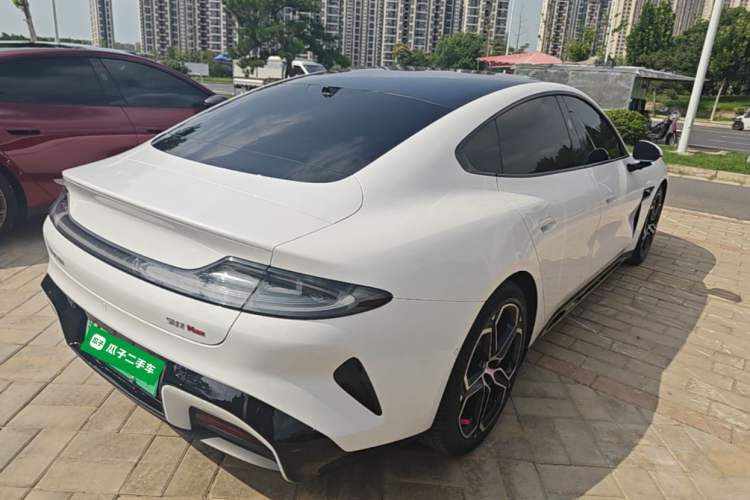 Used Xiaomi Auto SU7 2024 Four-Wheel Drive Ultra-Long Range Advanced Intelligent Driving Max Edition