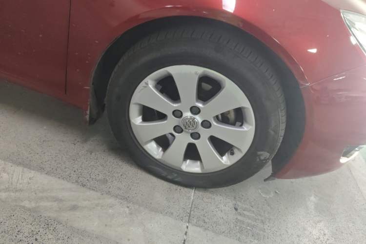 Used Buick Regal 2010 2.0L Expo Edition Right Front Wheel Hub