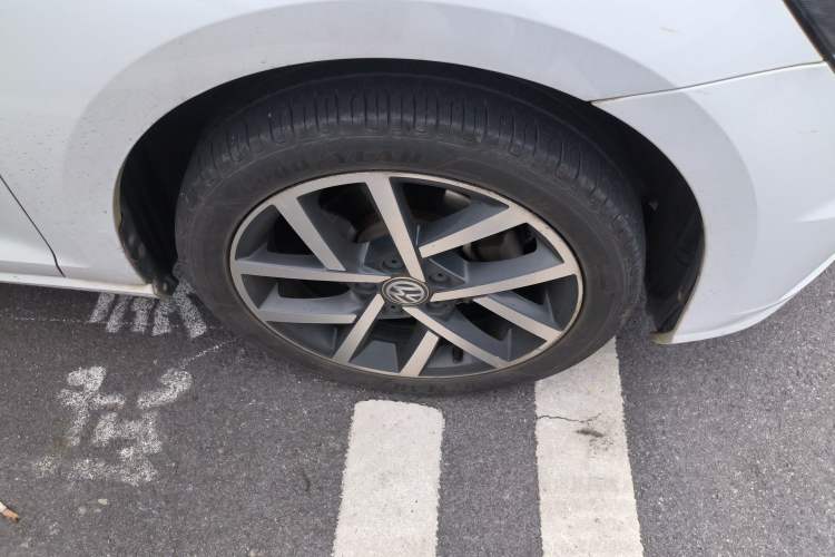 Used Volkswagen Golf 2018 230TSI Automatic Luxury Version