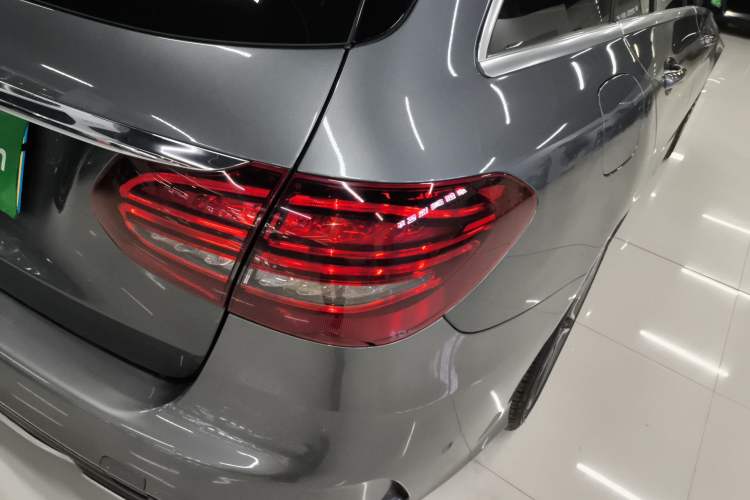 Used Mercedes-Benz C-Class 2020 C 260 Estate Exterior 3