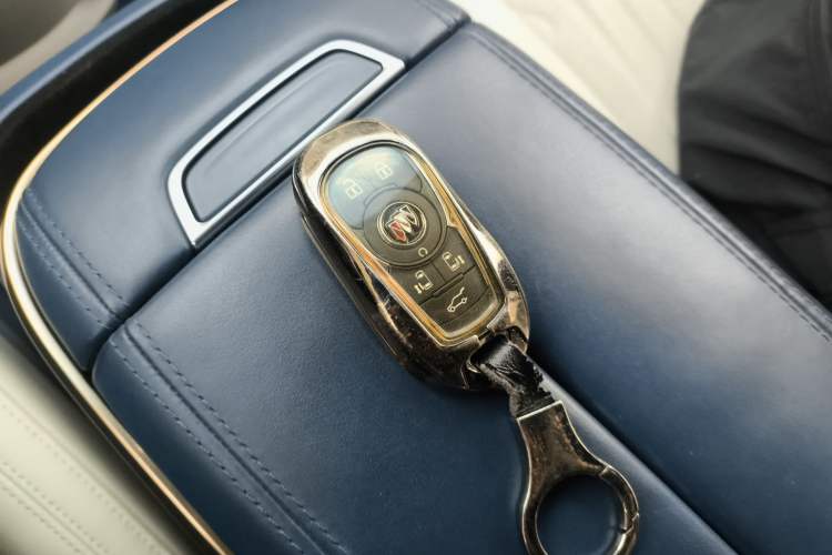 Used Buick GL8 2022 Avenir Avia Four-Seat Prestige Edition Vehicle Key