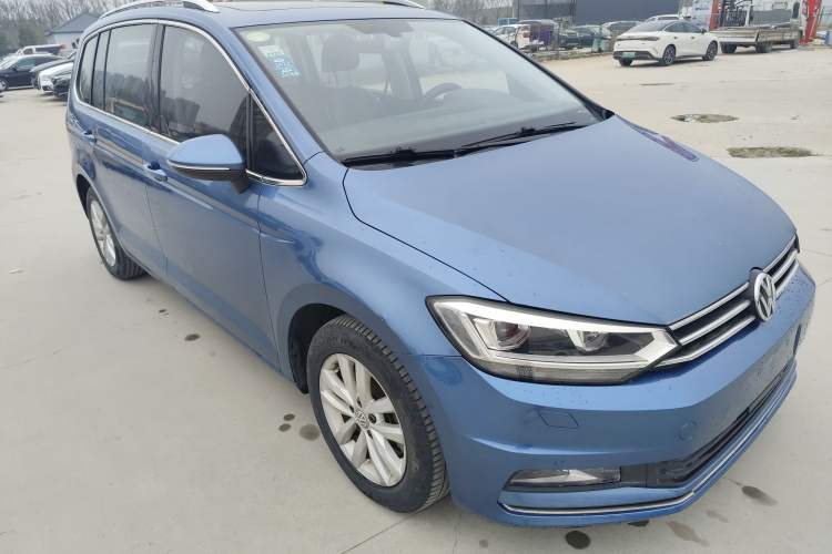 Used Volkswagen Touran 2016 Volkswagen Touran L 280TSI DSG Comfort Edition