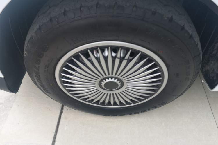 Used Wuling Yangguang 2025 Model 400km Bus Edition—Comfort Edition
