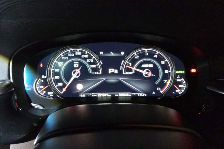 Used BMW 5 Series 2018 540i M Sport Package Instrument Cluster