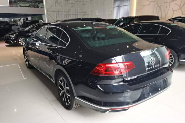 Used Volkswagen Magotan 2020 330TSI DSG Leading Model Exterior 2