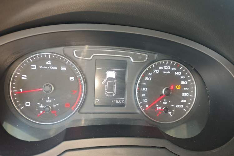 Used Audi Q3 2015 35 TFSI Comfort Model Instrument Cluster