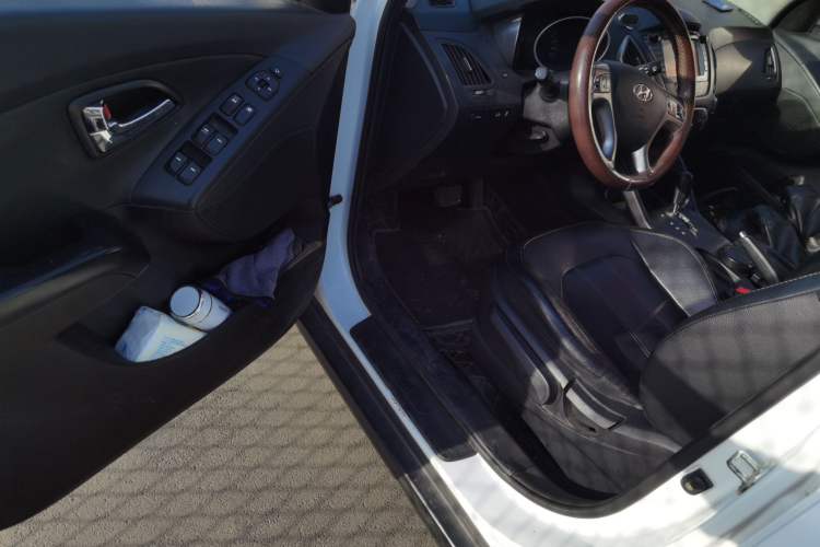 Used Hyundai ix35 2015 2.0L Automatic 2WD Smart Type China IV
