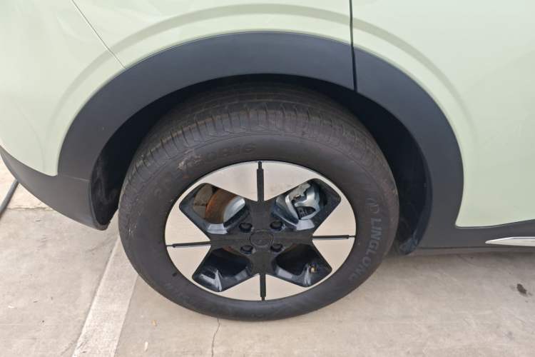 Used Geely Galaxy Geome 2025 UP 410km Exploration+ Edition
