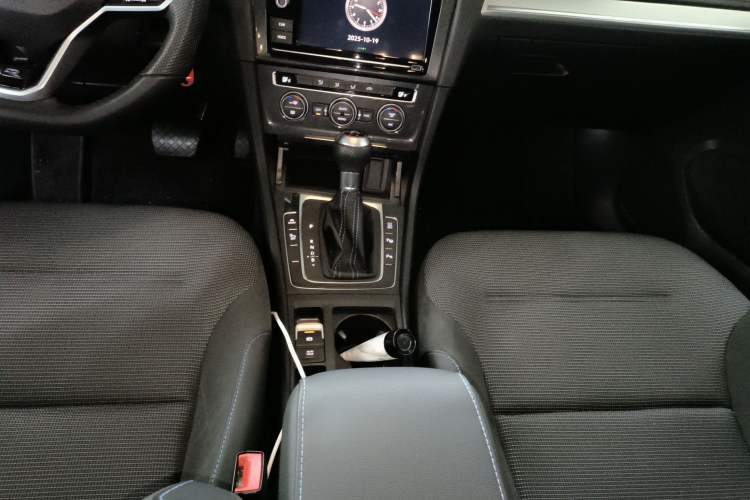 Used Volkswagen Golf Pure Electric 2020 Chari Gear Lever