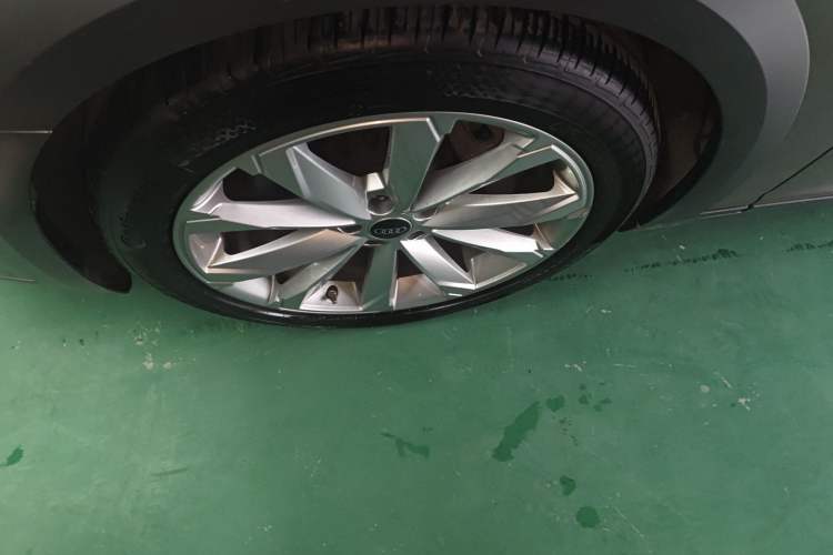 Used Audi A6 2022 allroad quattro Explorer 55 TFSI Prestige Off-Road Model Left Front Wheel Hub