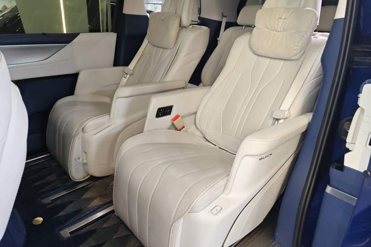 Used Buick GL8 New Energy 2024 Lu Zun Luxury Edition 6-Seater
