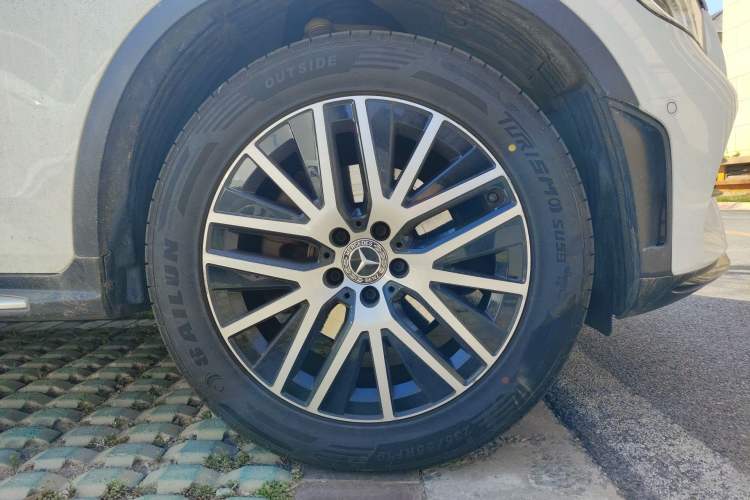 Used Mercedes-Benz GLC Coupe 2021 GLC 300 4MATIC Coupe SUV Right Front Wheel Hub