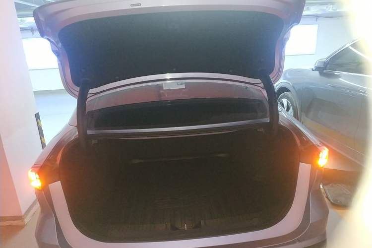 Used Geely Galaxy L6 2025 EM-i 140km Starship Edition